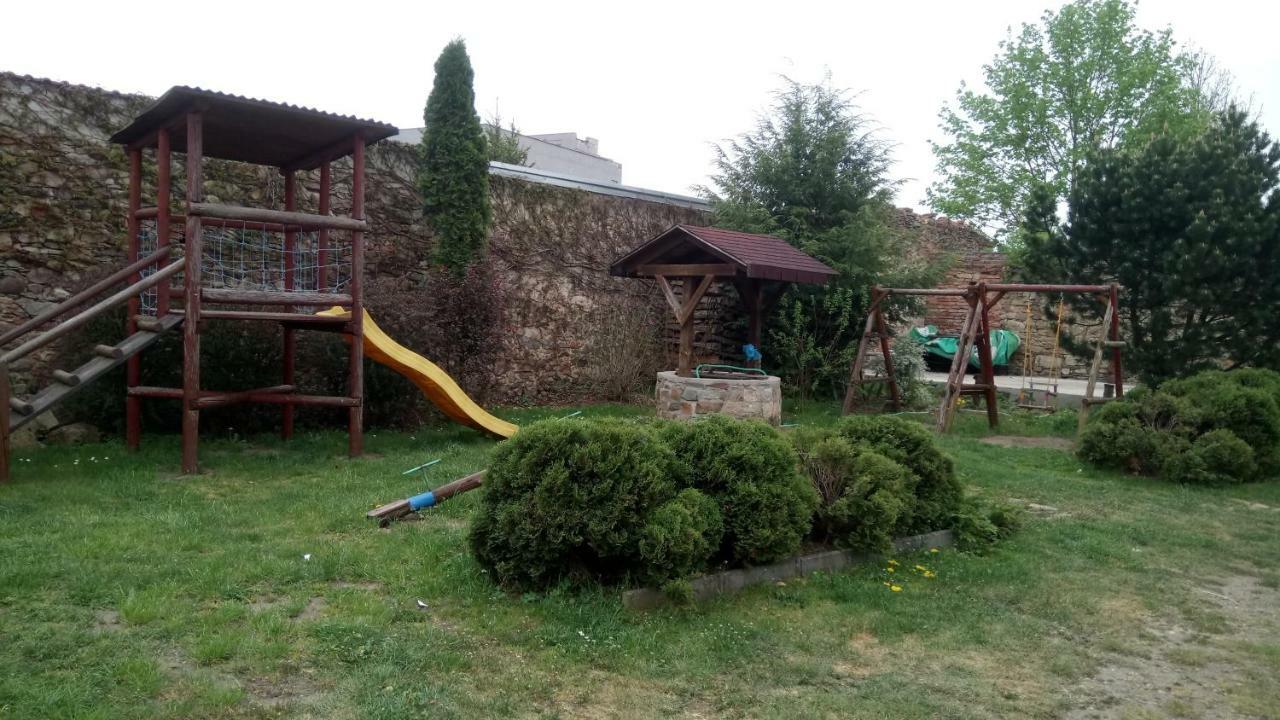 Penzion U Formana Straz nad Nezarkou Exterior photo