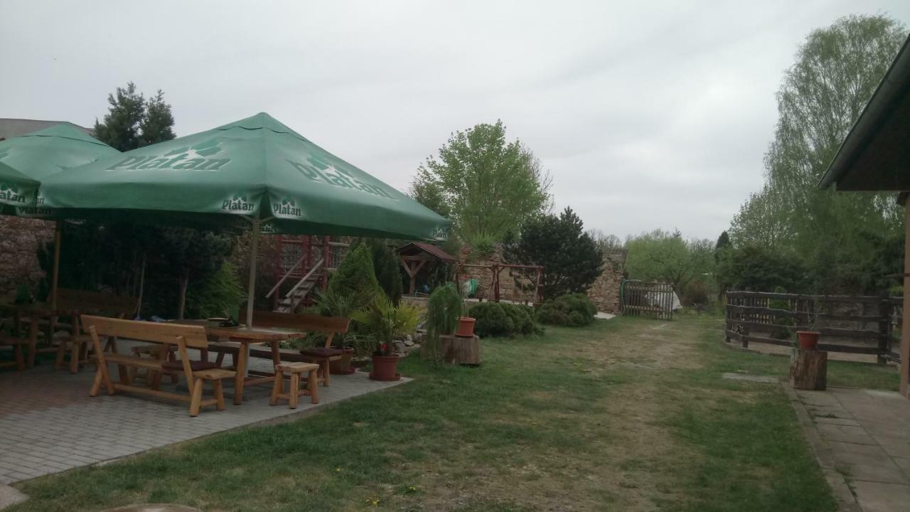 Penzion U Formana Straz nad Nezarkou Exterior photo